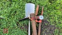 POST DIGGERS, SPADE AND PICKAXE - 2