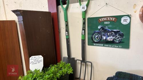 GARDEN FORK AND SPADE