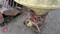 VICON VARI SPREADER FERTILISER SPINNER - 5