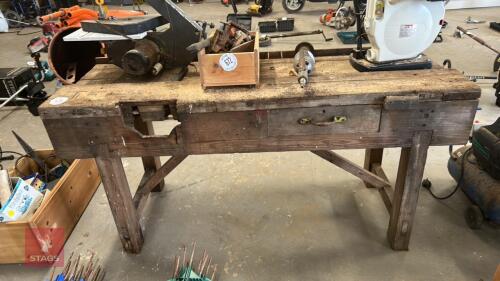 LRG WOODEN CARPENTRY BENCH