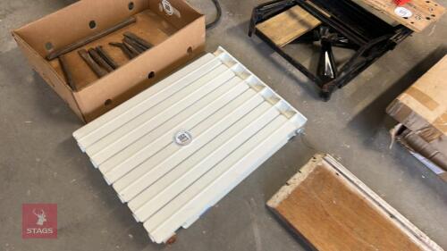 WALL MOUNTED RADIATOR