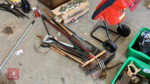 QTY OF GARDEN TOOLS