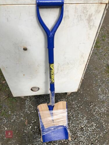 NEW TAPERED MOUTH STEEL HANDLE SHOVEL