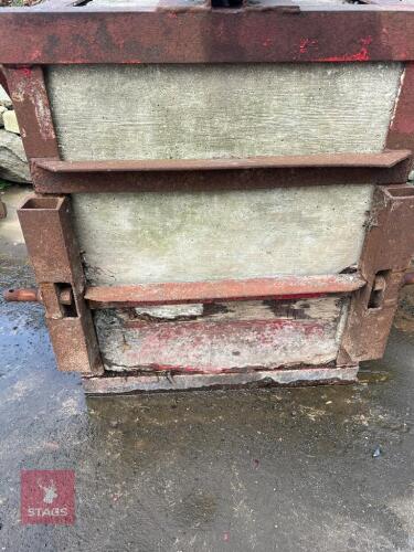 3 POINT LINKAGE CONCRETE WEIGHT