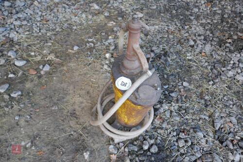 VINTAGE OIL PUMP (26)