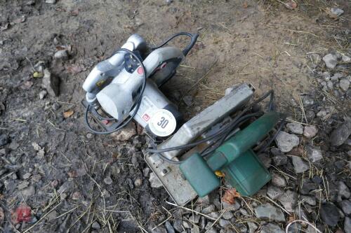2 ELECTRIC SKILSAWS (30)