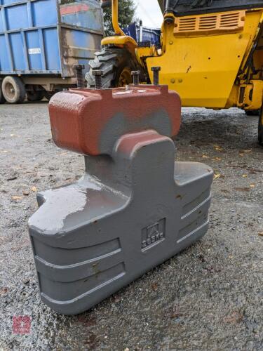 MASSEY FERGUSON 265KG BELLY WEIGHT