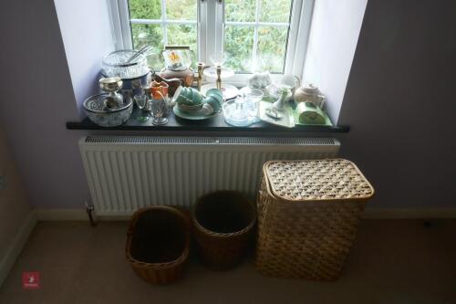 LARGE QTY OF HOUSEHOLD SUNDRIES