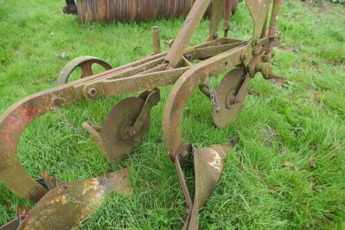 DAVID BROWN 2 FURROW CONVENTIONAL PLOUGH