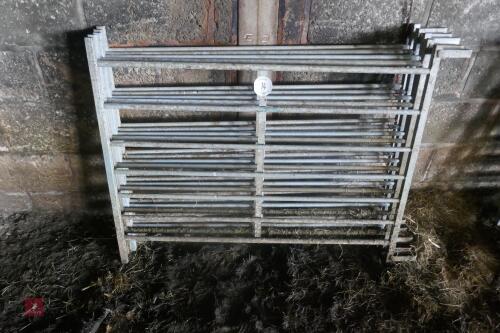5 x 4' GALVANISED SHEEP HURDLES (74)