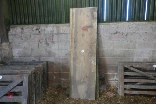 4 X SHEETS OF PLYBOARD (94)
