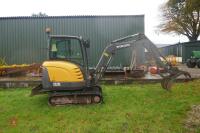 2014 VOLVO EC27C DIGGER - 6