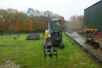2014 VOLVO EC27C DIGGER - 8
