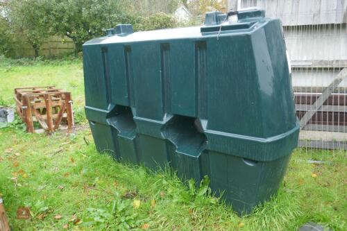 R1220 1220L FUEL TANK