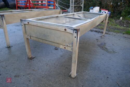 BATEMAN FREESTANDING CATTLE FEED TROUGH