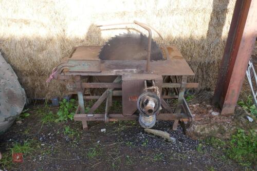 NEWLANDS 3 POINT LINKAGE PTO SAWBENCH