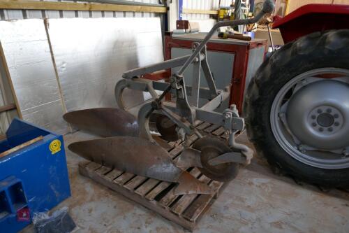 FERGUSON 2 FURROW PLOUGH