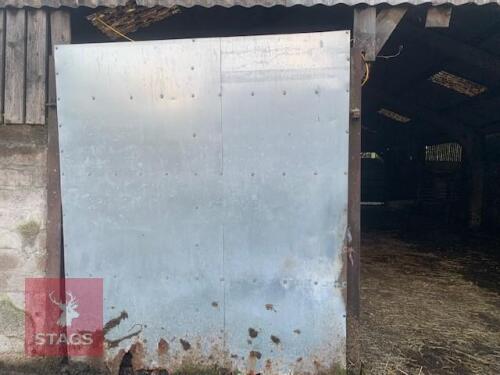 2 x 9' DOORS