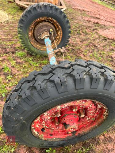 LANDROVER TRAILER AXEL AND WHEELS