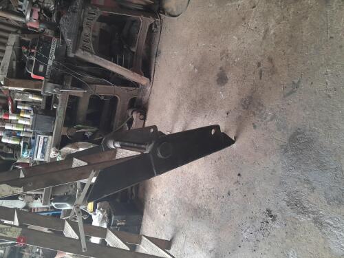 HEAVY DUTY MANITOU BRACKETS