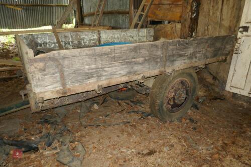 SINGLE AXLE VINTAGE TRAILER