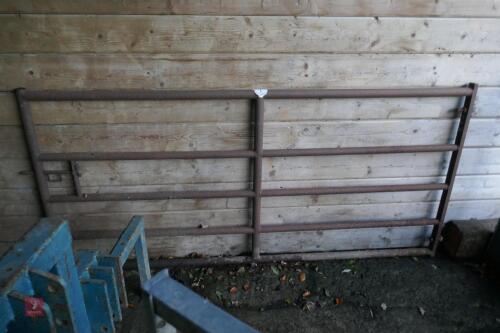 8' YARD GATE (1)
