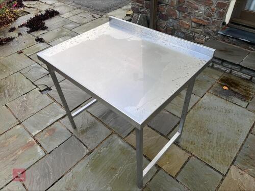 STAINLESS STEEL CATERING WORKTOP