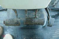 2015 MASSEY FERGUSON 5613 4WD TRACTOR - 67
