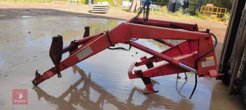 MF 80 LOADER WITH BRACKETS