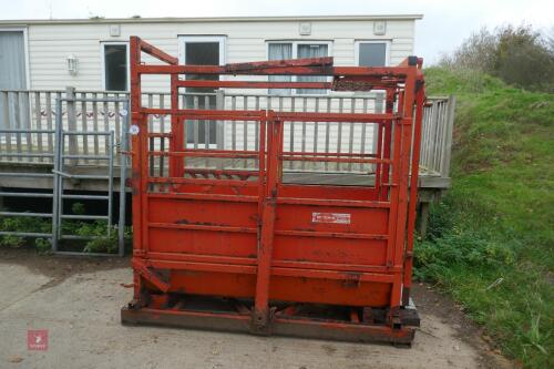 RITCHIE CATTLE CRUSH (161)