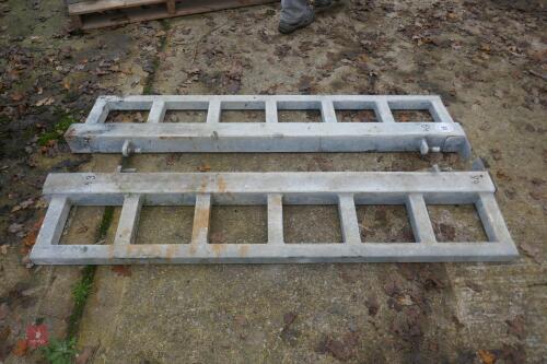 2 HANGING BARRIER SECTIONS (84)