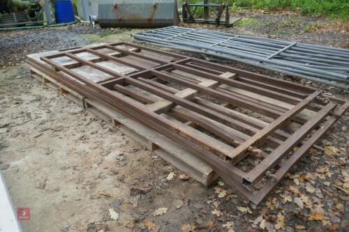 3 YARD GATES (88)