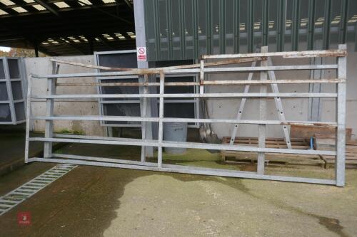 2 LARGE SECTIONS OF STEEL BARRIER (121)
