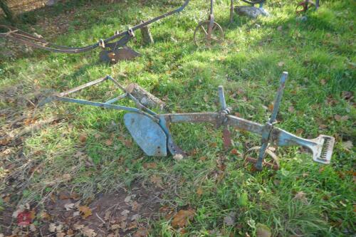 VINTAGE TWOSE HORSE DRAWN PLOUGH (9)