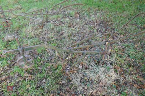 VINTAGE HORSE DRAWN CHISEL PLOUGH (13)