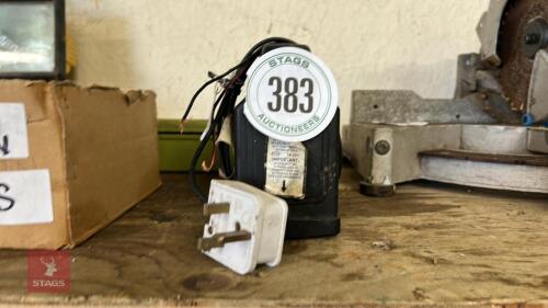 12V BATTERY CHARGER