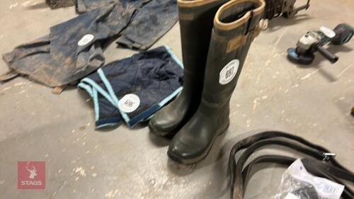 SIZE 5.5 ARIAT WELLIES