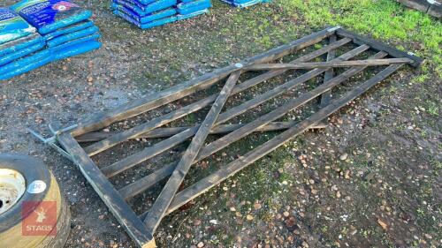 11' WOODEN FIELD GATE