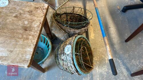 10 HANGING BASKETS