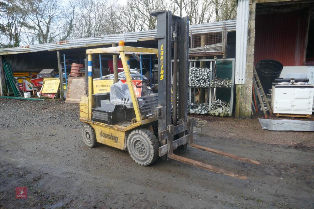 LANSING 7/2.5 WHEELED FORKLIFT