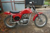 RICKMAN METISSE TRIUMPH MOTORCYCLE - 11