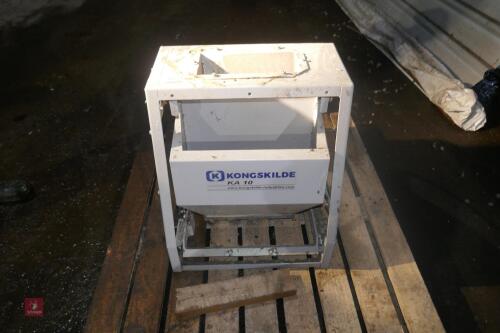 KONGSKILDE KA10 TIP WEIGHER & SCALE (38)