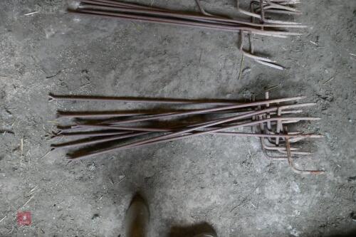 8 METAL 'H' STAKES