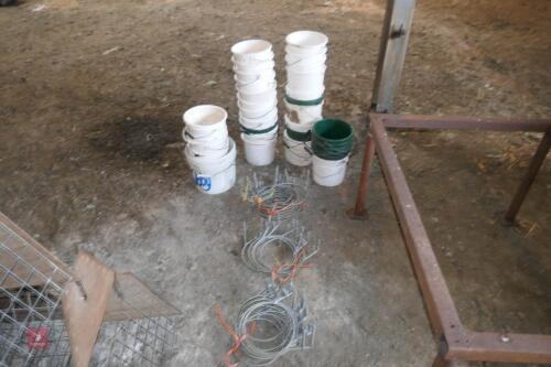 30 BUCKETS & 26 BUCKET HOLDERS