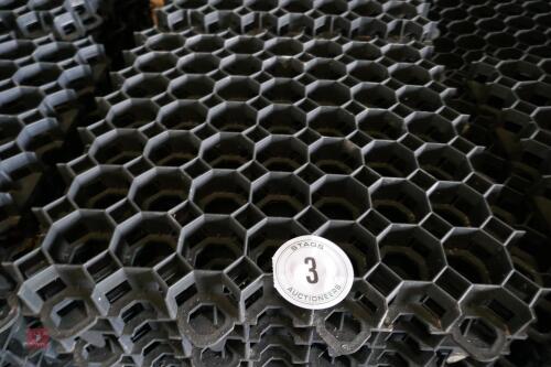 30 PLASTIC GROUND REINFORCEMENT GEOGRIDS