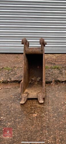 3 TON 9' JCB BUCKET WITH TEETH
