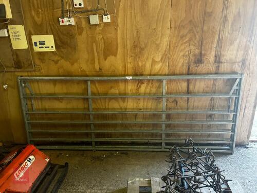 2 X 10' GALVANISED FIELD GATES (6)