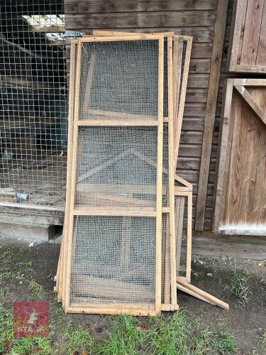 WOODEN DAY RUN PANELS