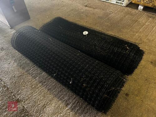 2 ROLLS OF PLASTIC WIRE MESH (46)