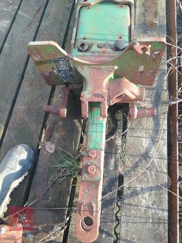 JOHN DEERE PICK UP HITCH